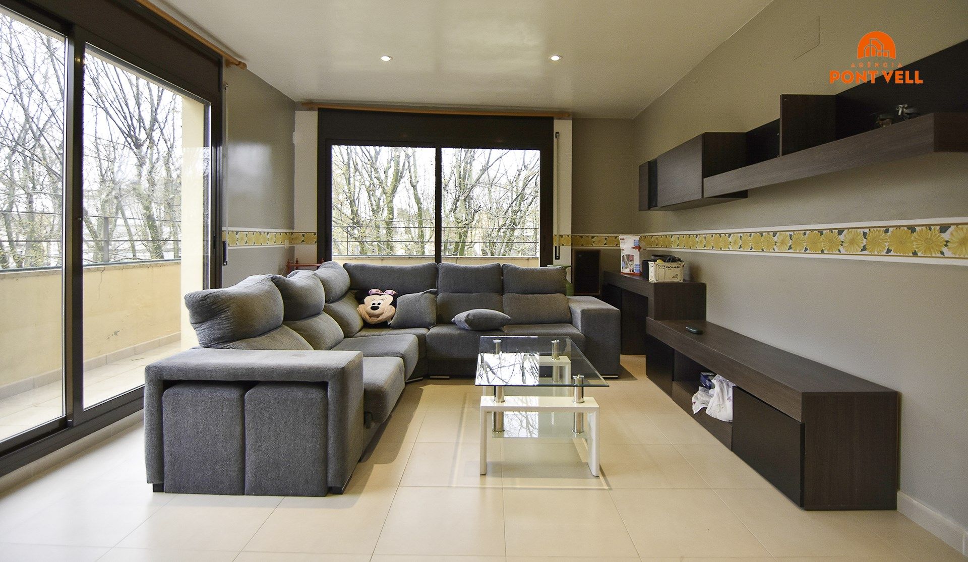 Living room of Duplex for sale in La Bisbal d'Empordà  with Heating, Terrace and Storage room