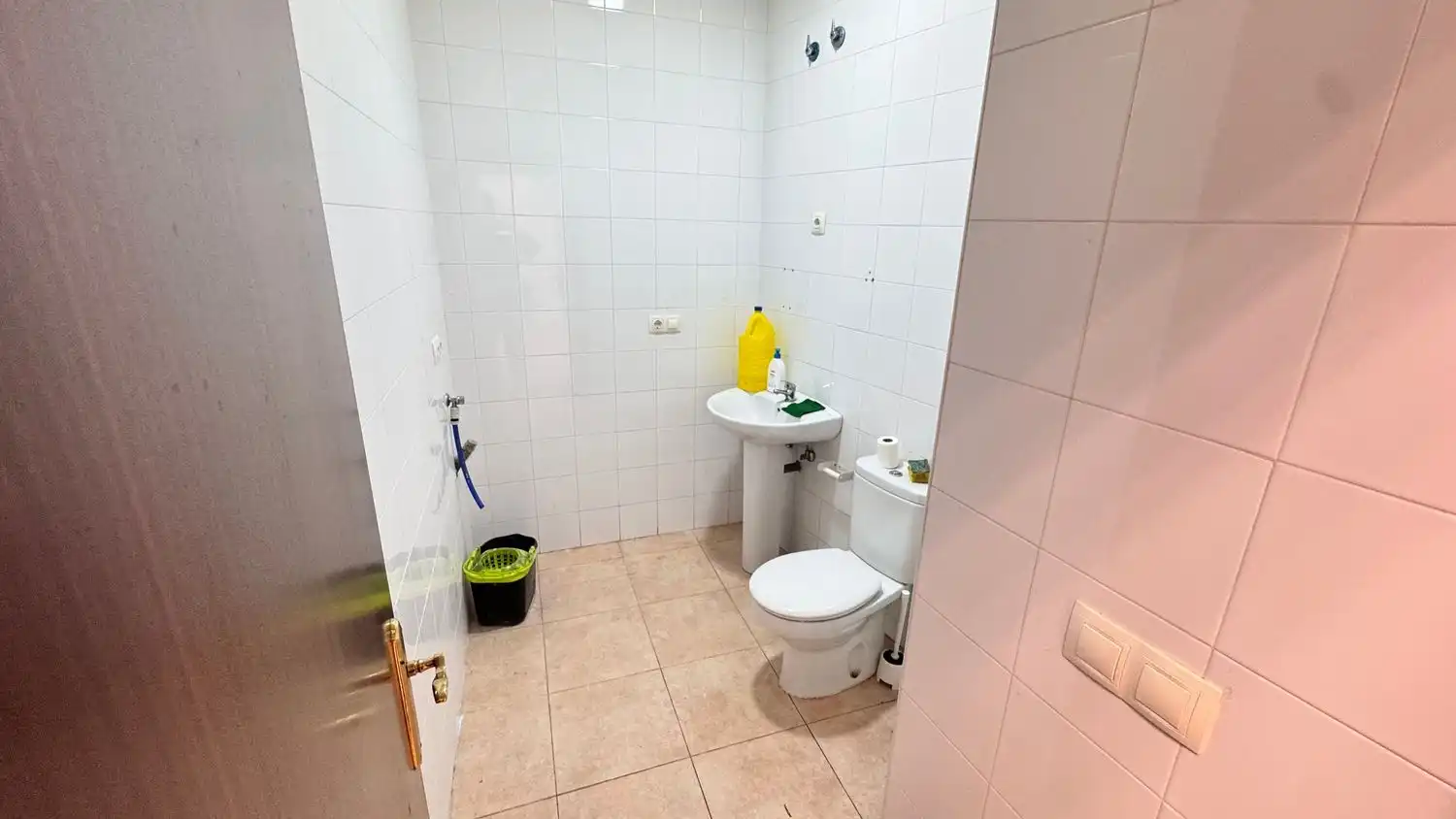 Baño de Local de alquiler en Arteixo