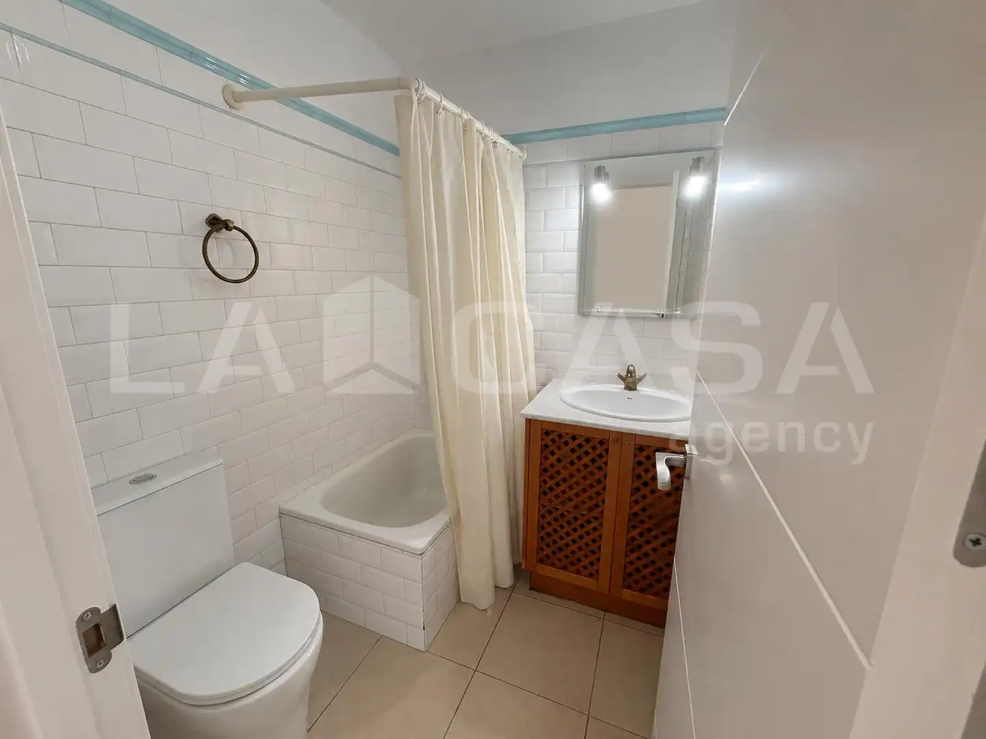 Bathroom of Detached homes for sale in La Roca del Vallès  with Air Conditioner, Heating and Private garden