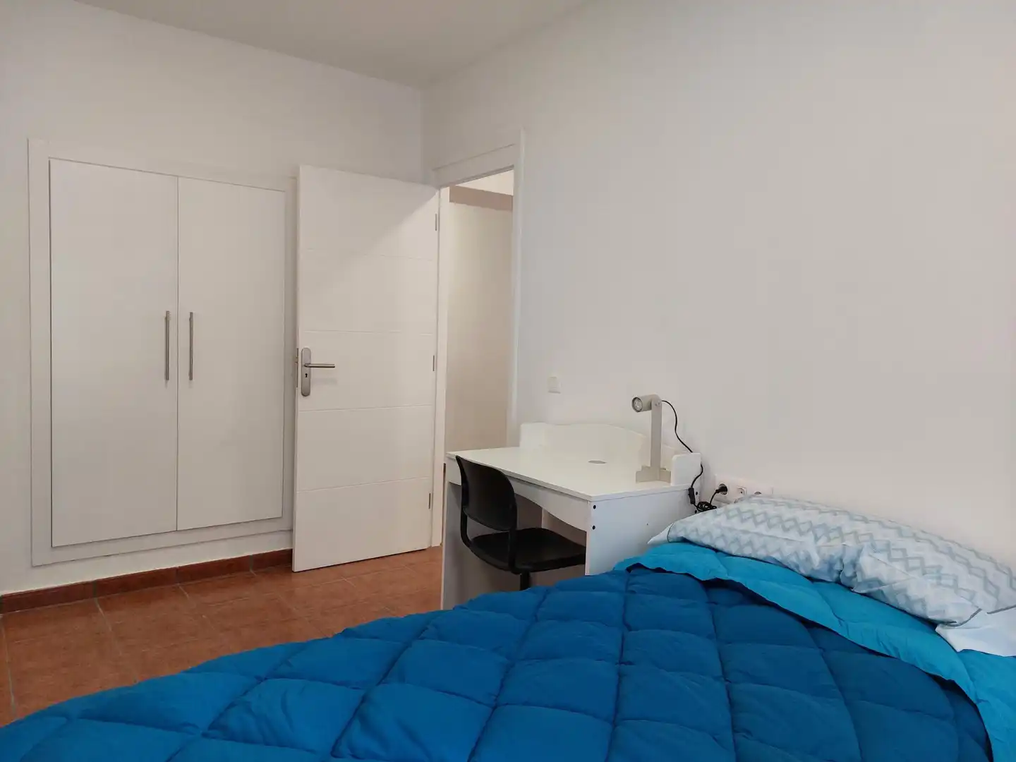 Habitación de Piso para compartir en San Cristóbal de la Laguna con Terraza y Alarma