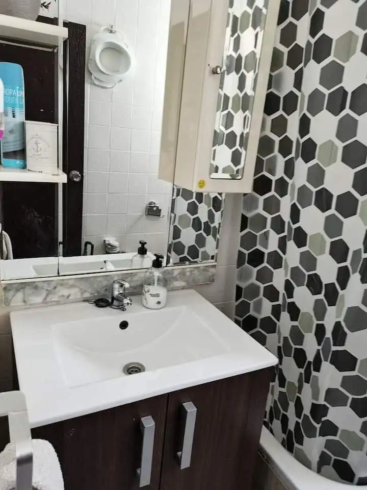 Baño de Piso en venta en Valencia con Aire acondicionado, Amueblado y Balcón
