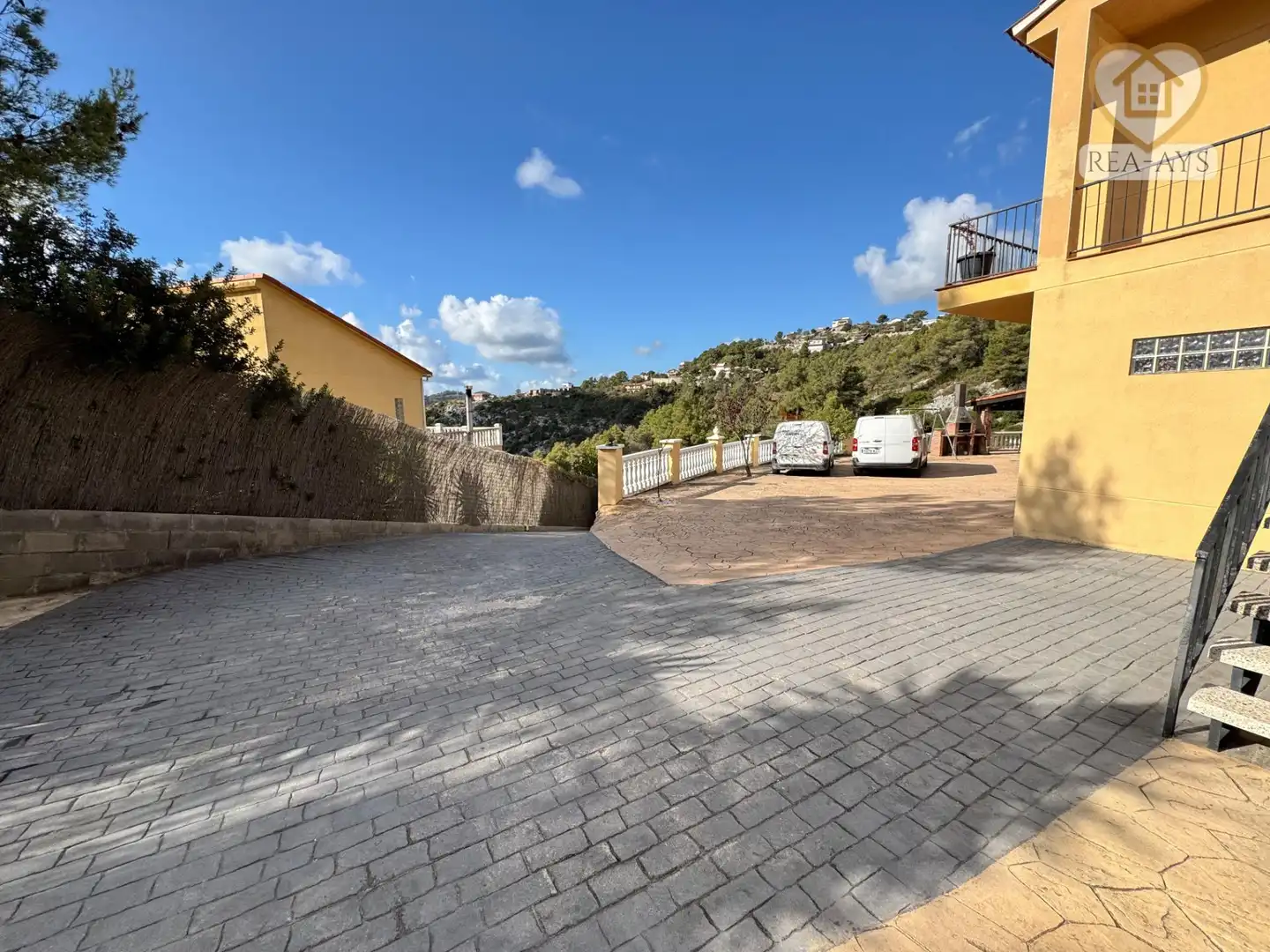 Vista exterior de Casa o xalet en venda en Olesa de Bonesvalls amb Calefacció, Jardí privat i Parquet