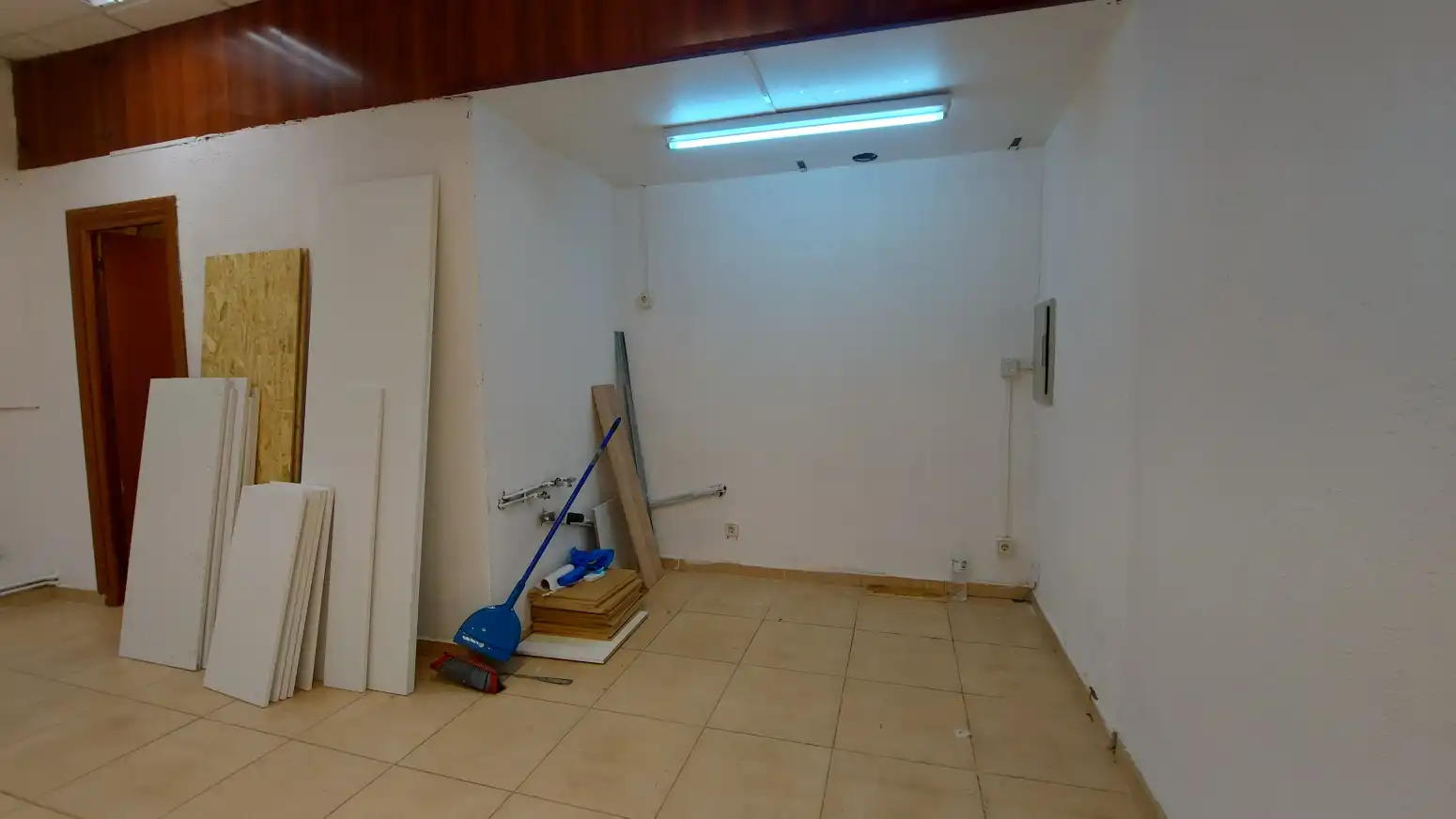 Local de lloguer a Avenida Solidaridad, Residencia