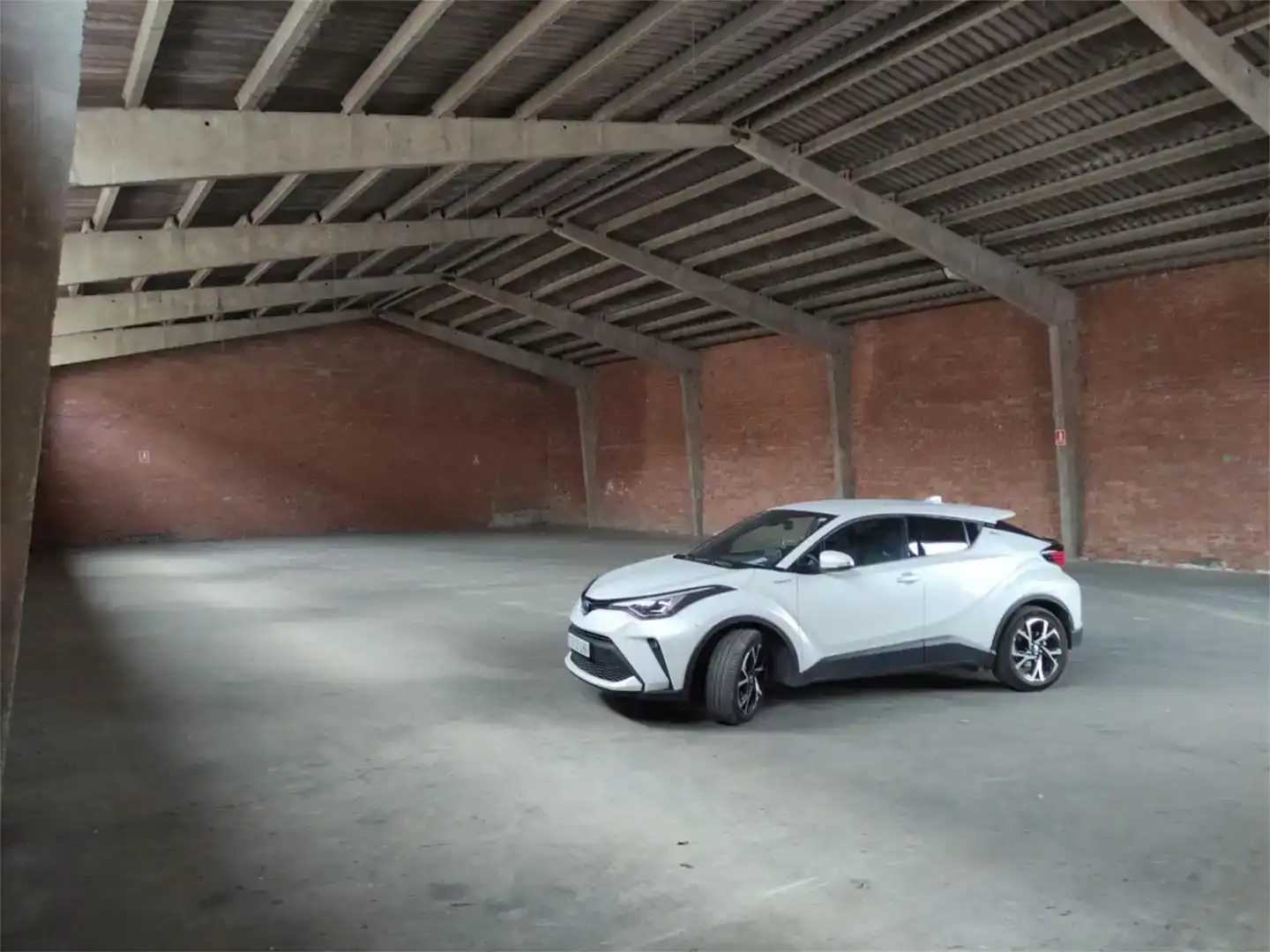 Parkplatz von Fabrikhallen zur Miete in Torroella de Montgrí