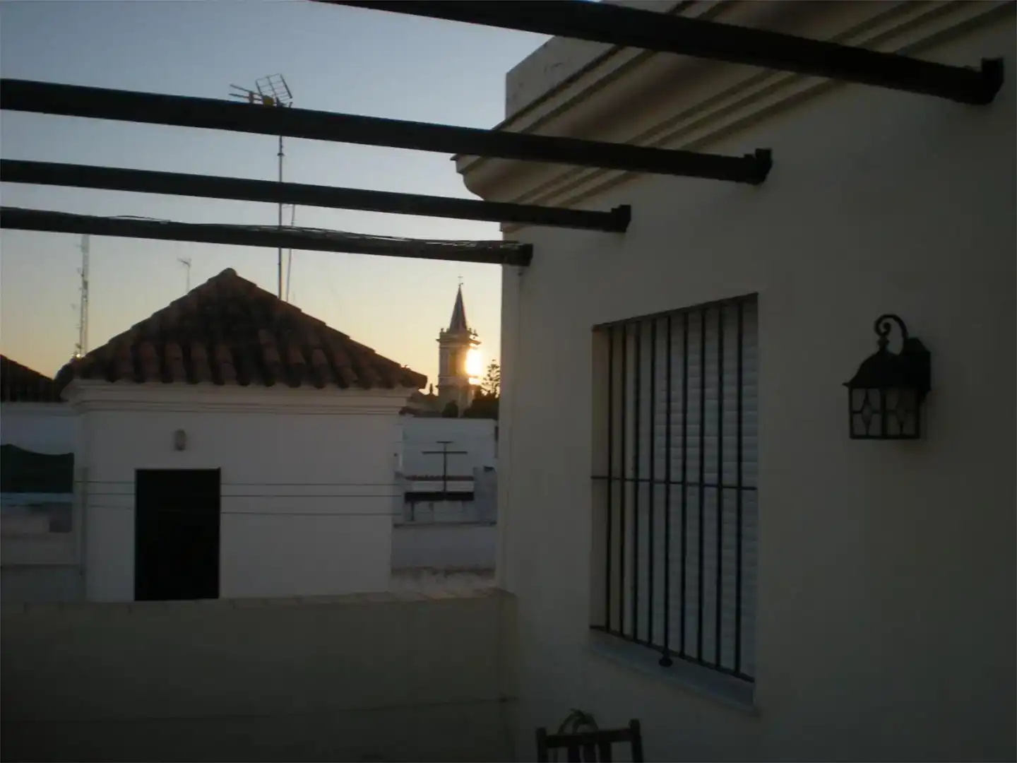 Vista exterior de Dúplex de alquiler en Chipiona con Aire acondicionado, Amueblado y Balcón
