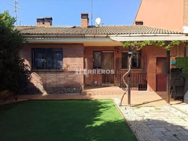 Adossat en venda a SAN LORENZO