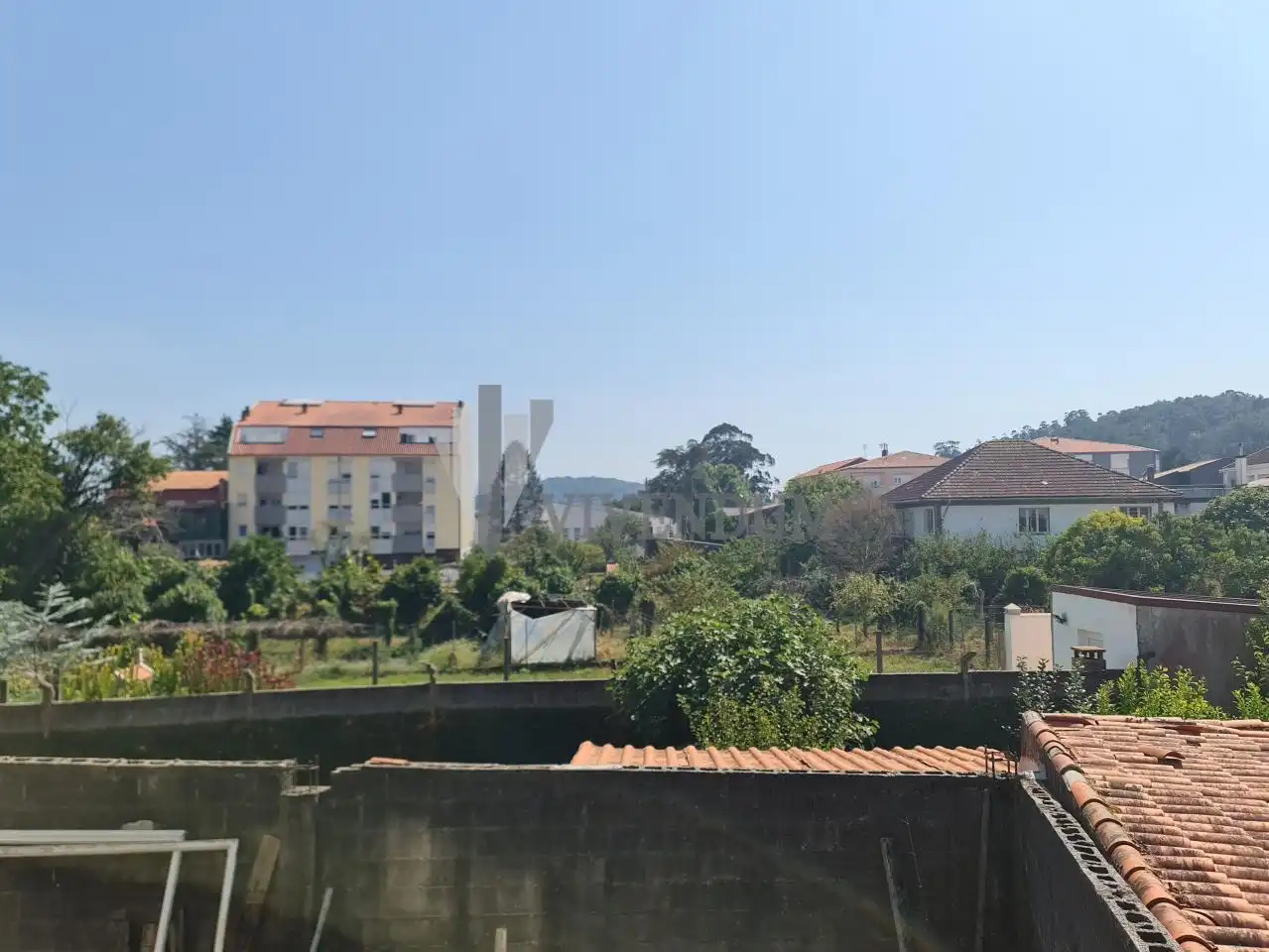 Vista exterior de Edificio en venta en Outes