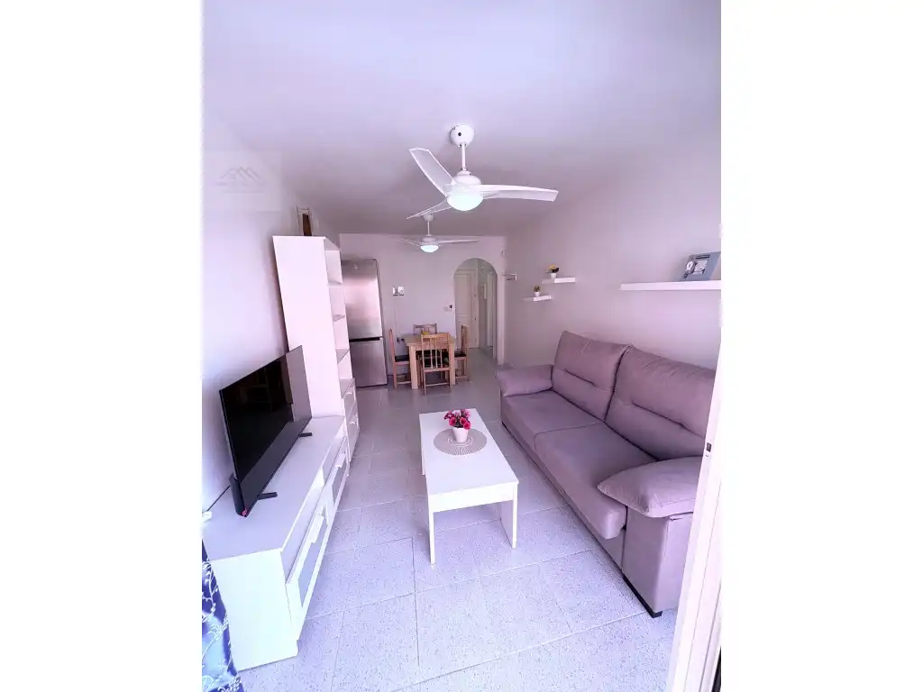 Sala d'estar de Apartament en venda en Mazarrón amb Aire condicionat, Moblat i Piscina comunitària