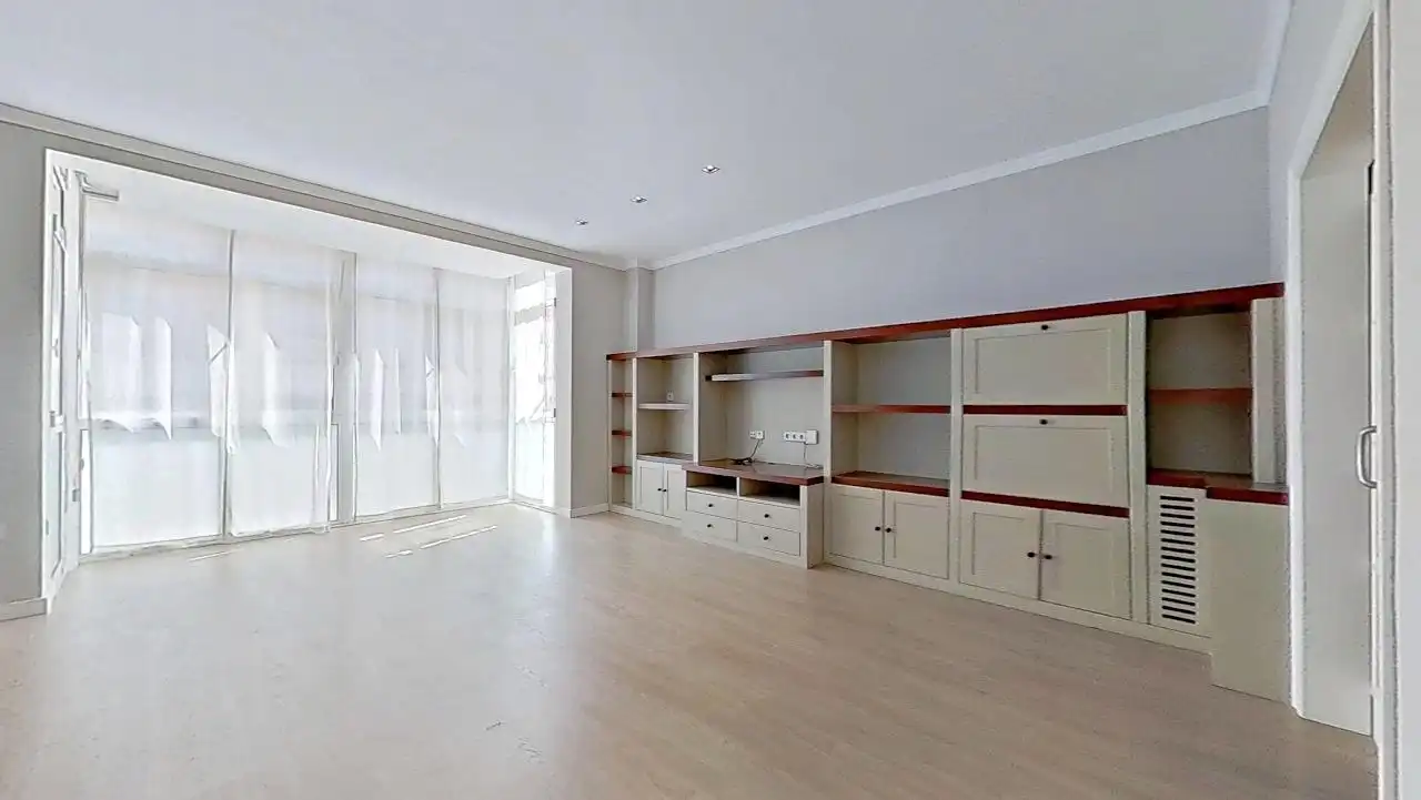 Sala de estar de Piso en venta en Barcelona con Aire acondicionado, Calefacción y Amueblado