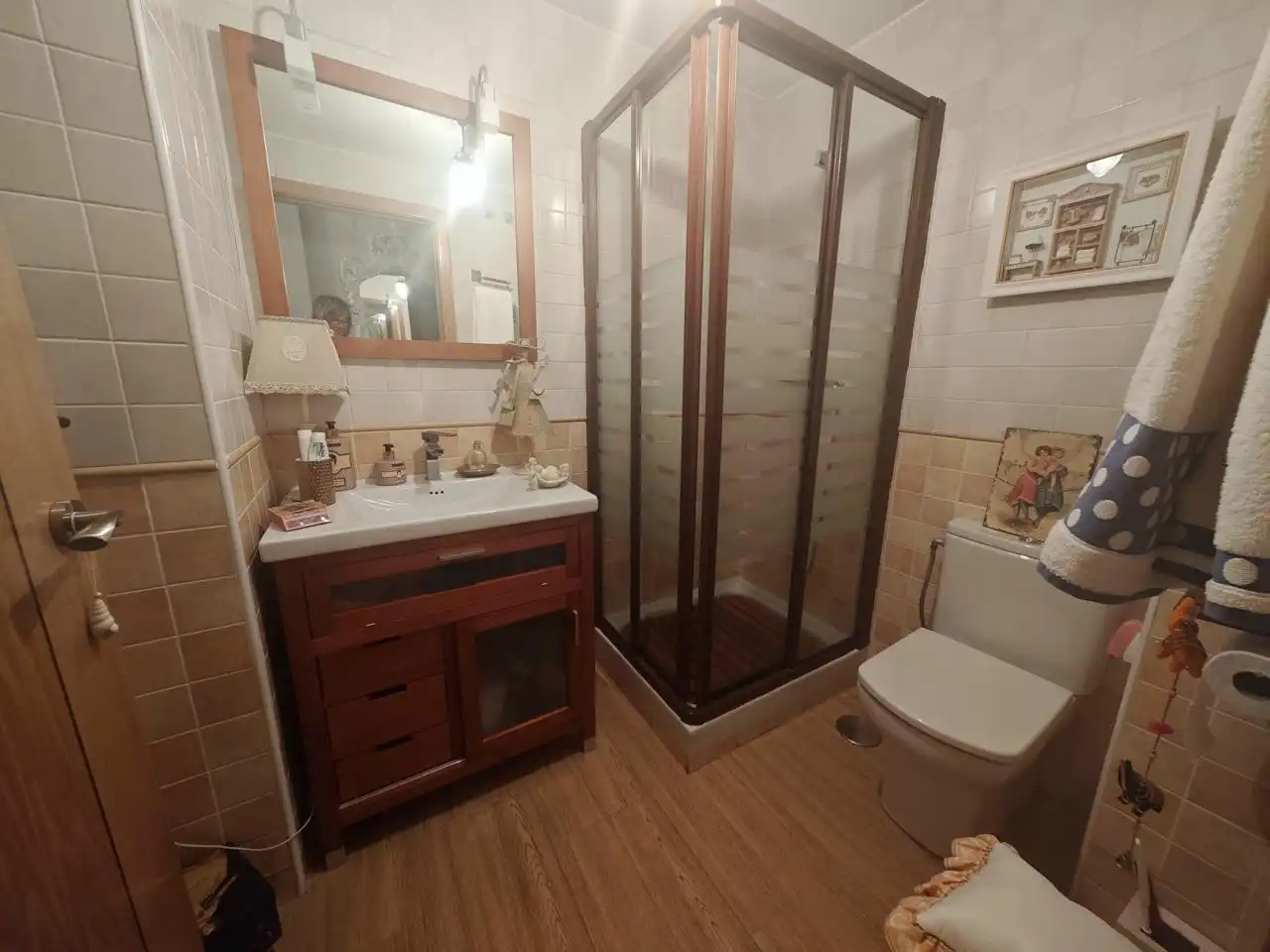 Badezimmer von Wohnung zum Verkauf in Navaconcejo mit Klimaanlage