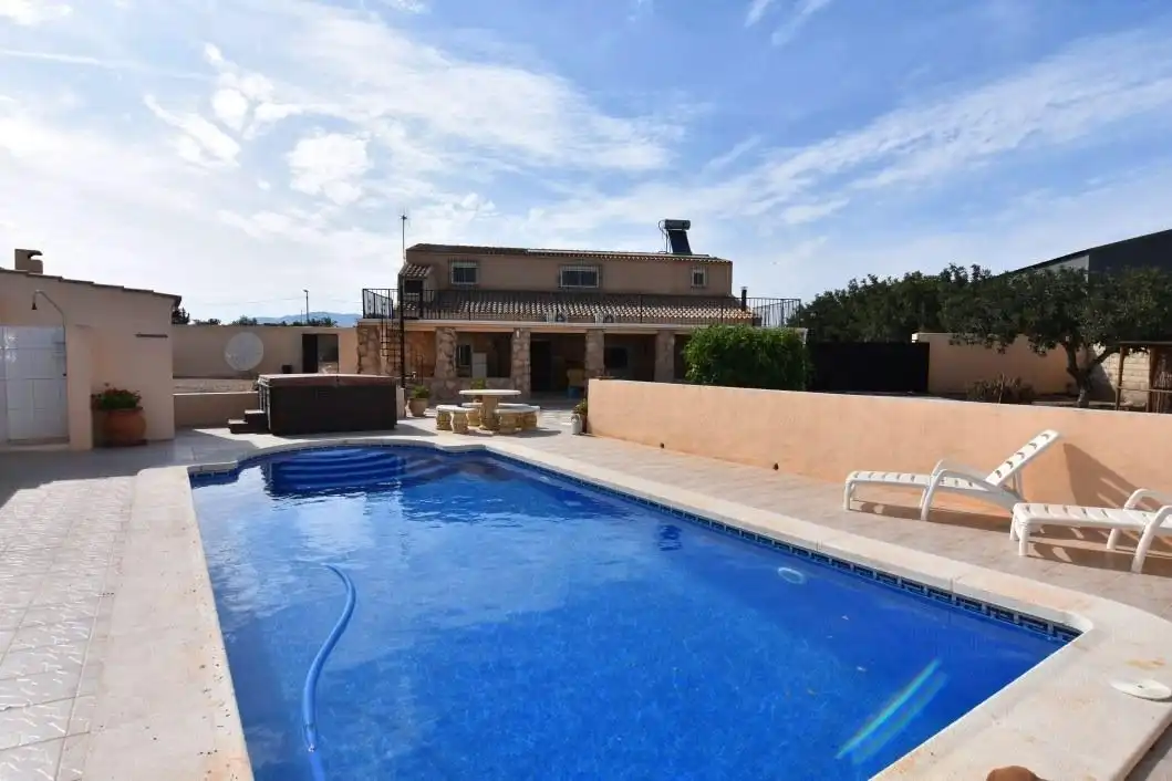 Houses for sale in Carretera LA CAÑADA, 1, Valladolises y Lo Jurado