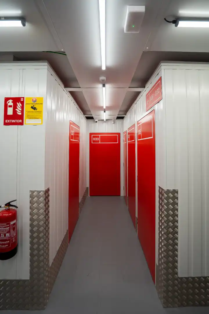 Storage room for rent in Barcelona  with Alarm