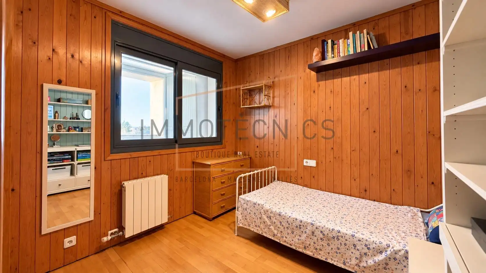 Habitación de Casa adosada en venta en Canet de Mar, Barcelona