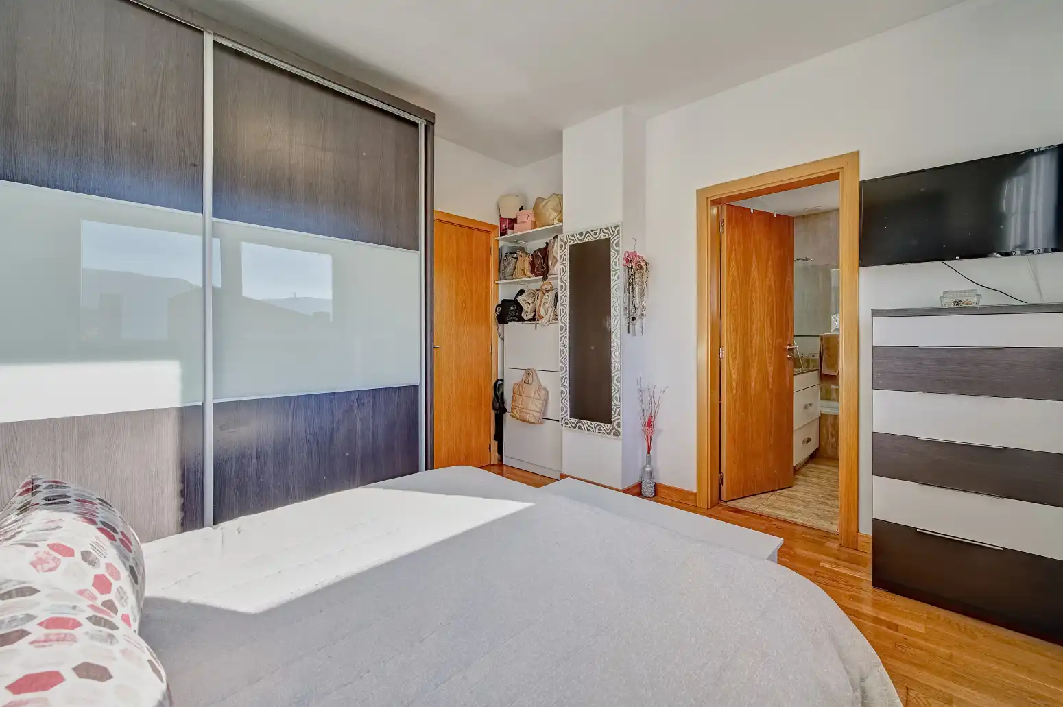 Bedroom of Detached homes for sale in Beriáin, Navarra