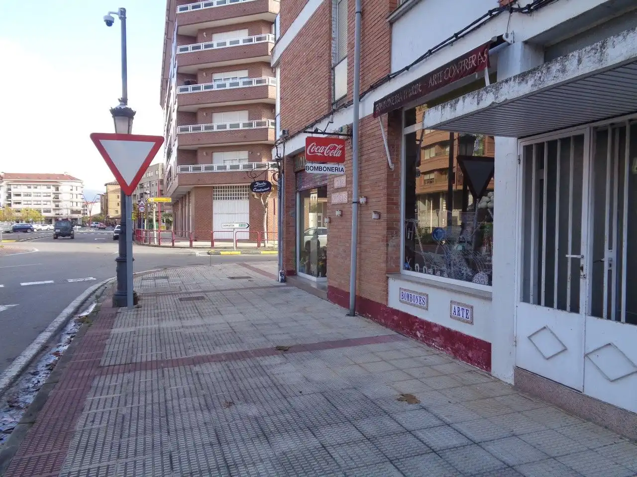 Locale commerciale in vendita a Avenida Santo Domingo de la Calzada, imagen 3