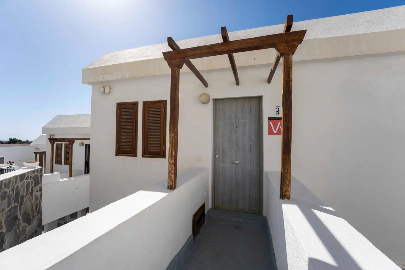 Vista exterior de Apartamento en venta en Adeje con Aire acondicionado, Terraza y Amueblado
