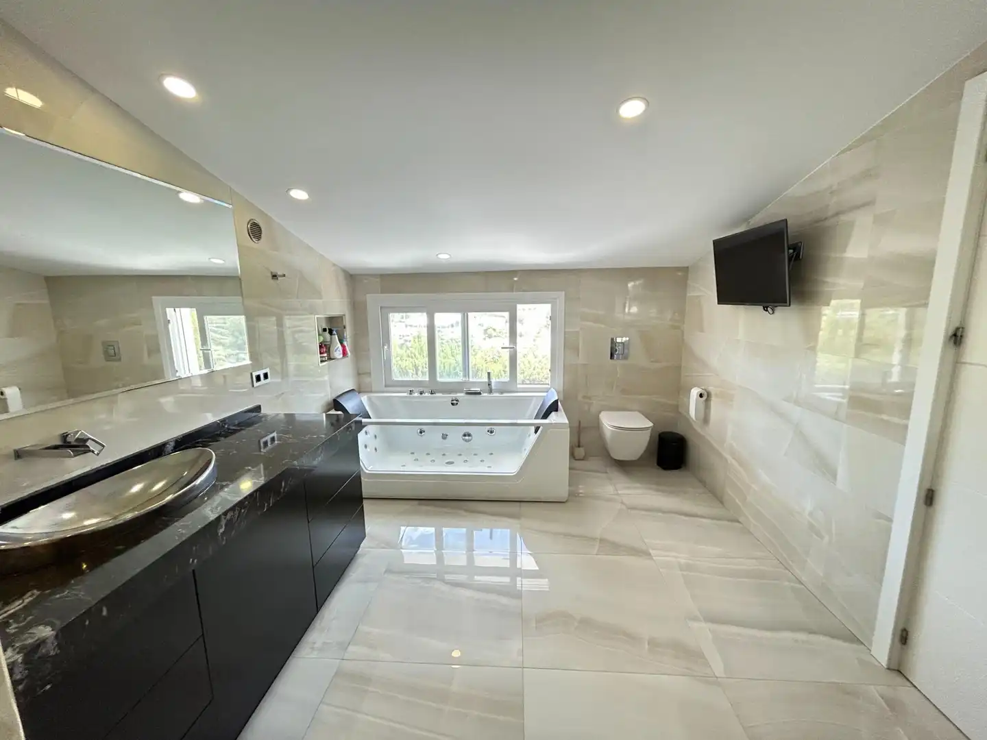 Baño de Casa o chalet en venta en Coín con Aire acondicionado, Calefacción y Jardín privado
