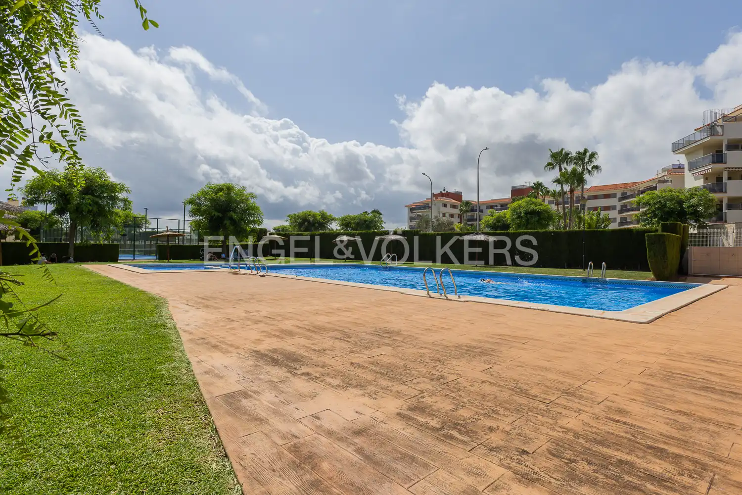 Swimming pool of Flat for rent in El Verger  with Air Conditioner, Heating and Private garden