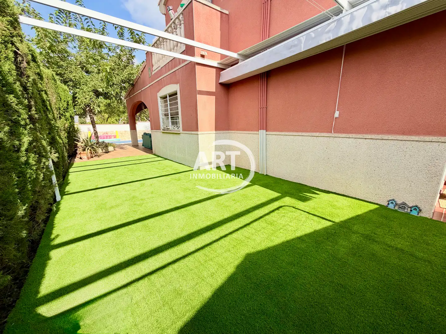 Terrassa de Casa adosada en venda en La Pobla de Vallbona amb Aire condicionat, Calefacció i Jardí privat