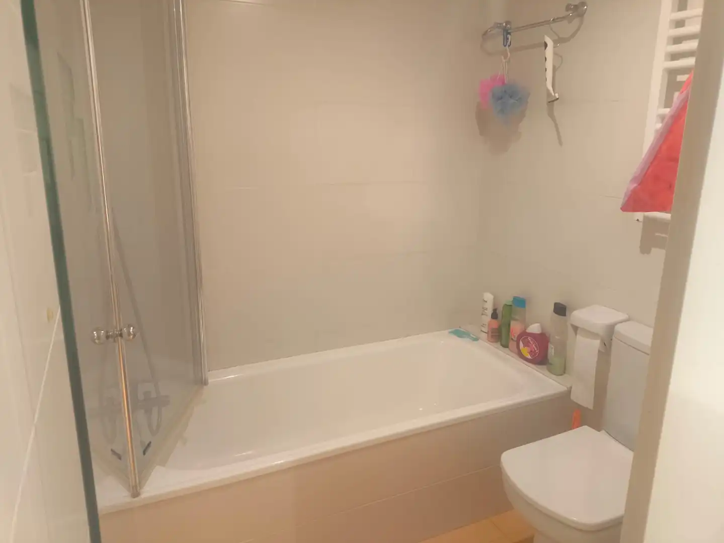 Bathroom of Apartments for sale in Canet de Mar  with Air Conditioner, Heating and Private garden