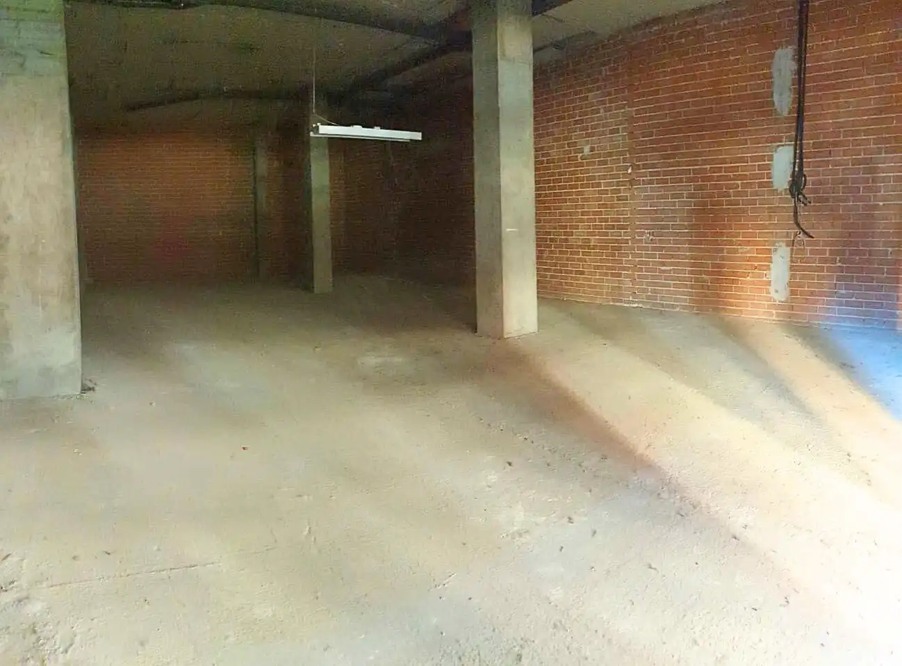 Parking of Commercial properties for sale in Calatayud