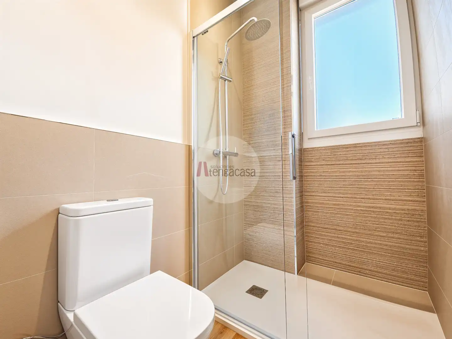 Bathroom of Apartments for sale in Madrid  with Air Conditioner, Heating and Parquet flooring