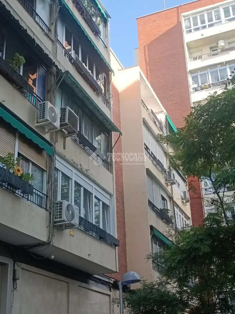 Vista exterior de Piso en venta en Madrid con Aire acondicionado, Calefacción y Terraza