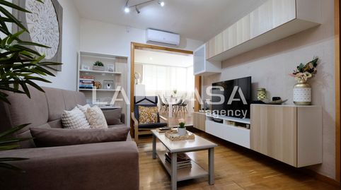 Foto 2 de Ático en venta en Les Roquetes, Barcelona Capital