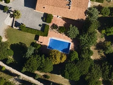 Casa rústica con piscina en venta en Carrer dels Muntanyans