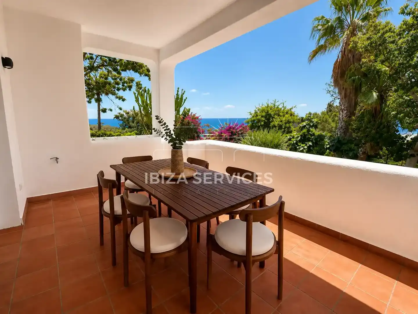 Terraza de Casa o chalet de alquiler en Santa Eulària des Riu con Aire acondicionado, Jardín privado y Piscina