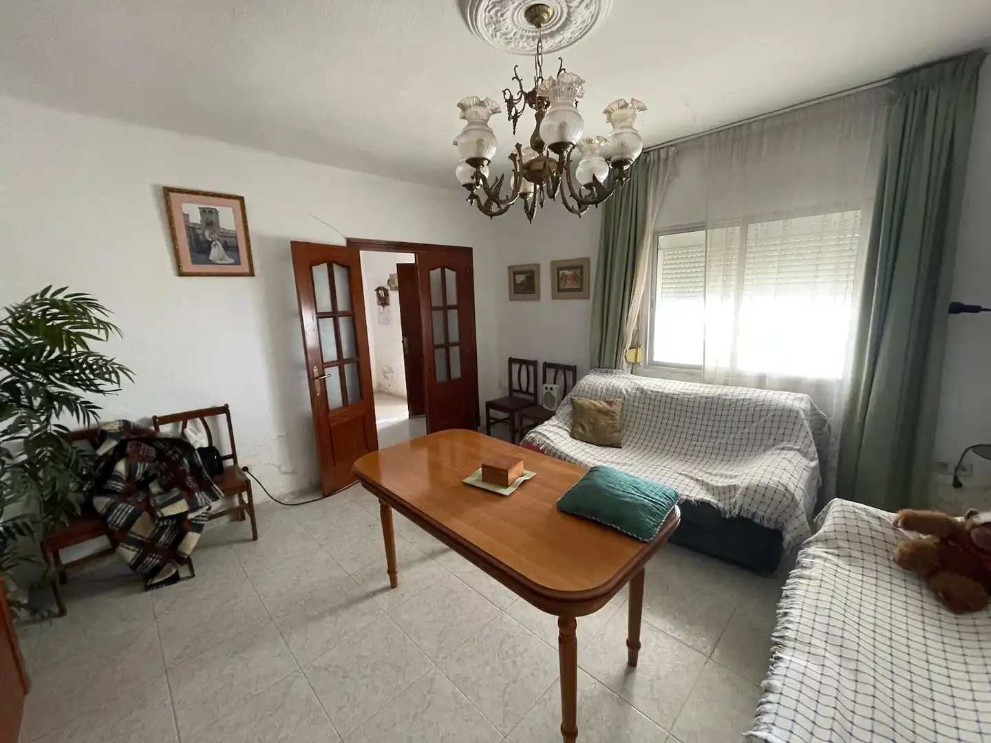 Sala d'estar de Casa adosada en venda en Cáceres amb Terrassa i Traster