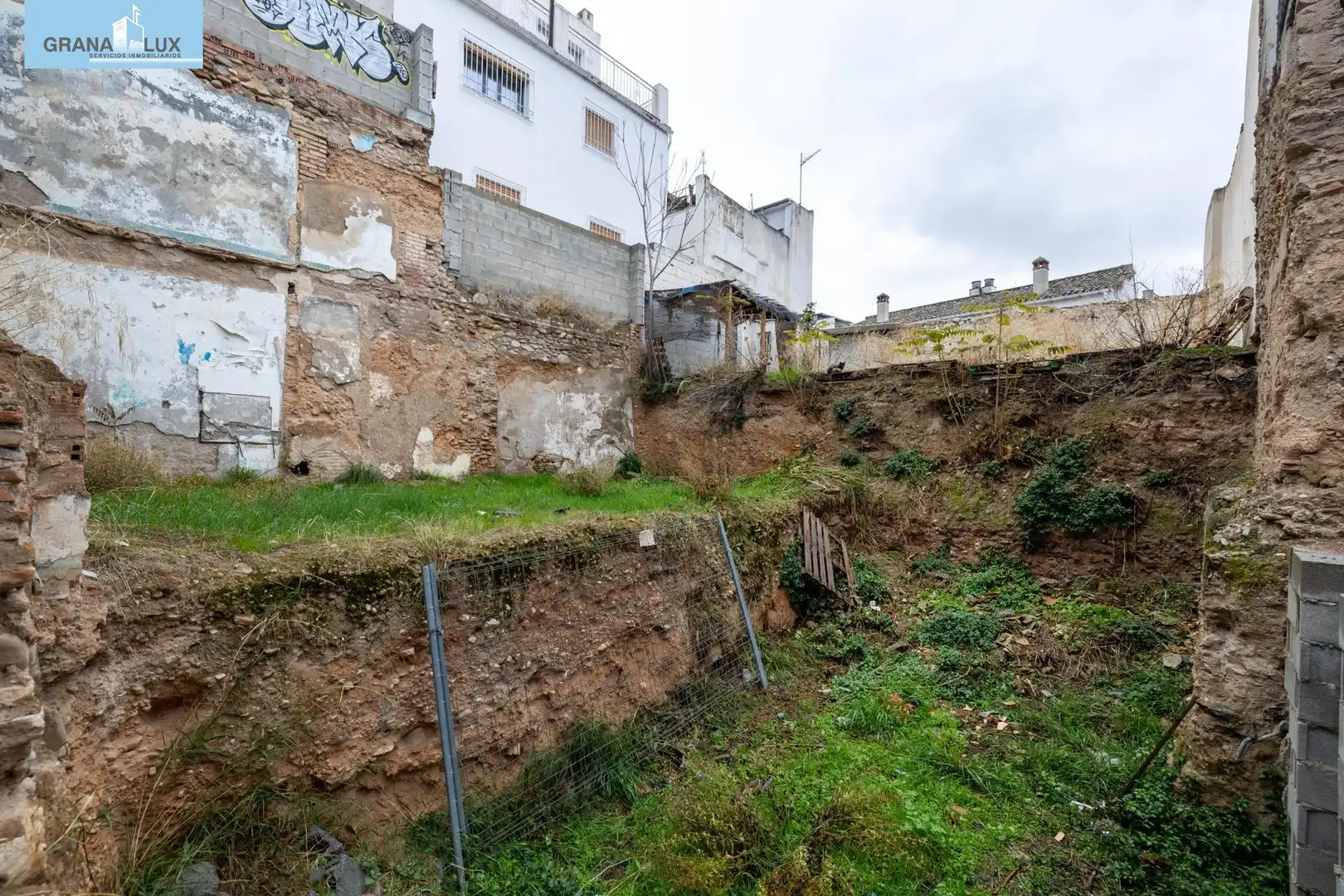 Residential land for sale in Calle Alta de Cartuja 8