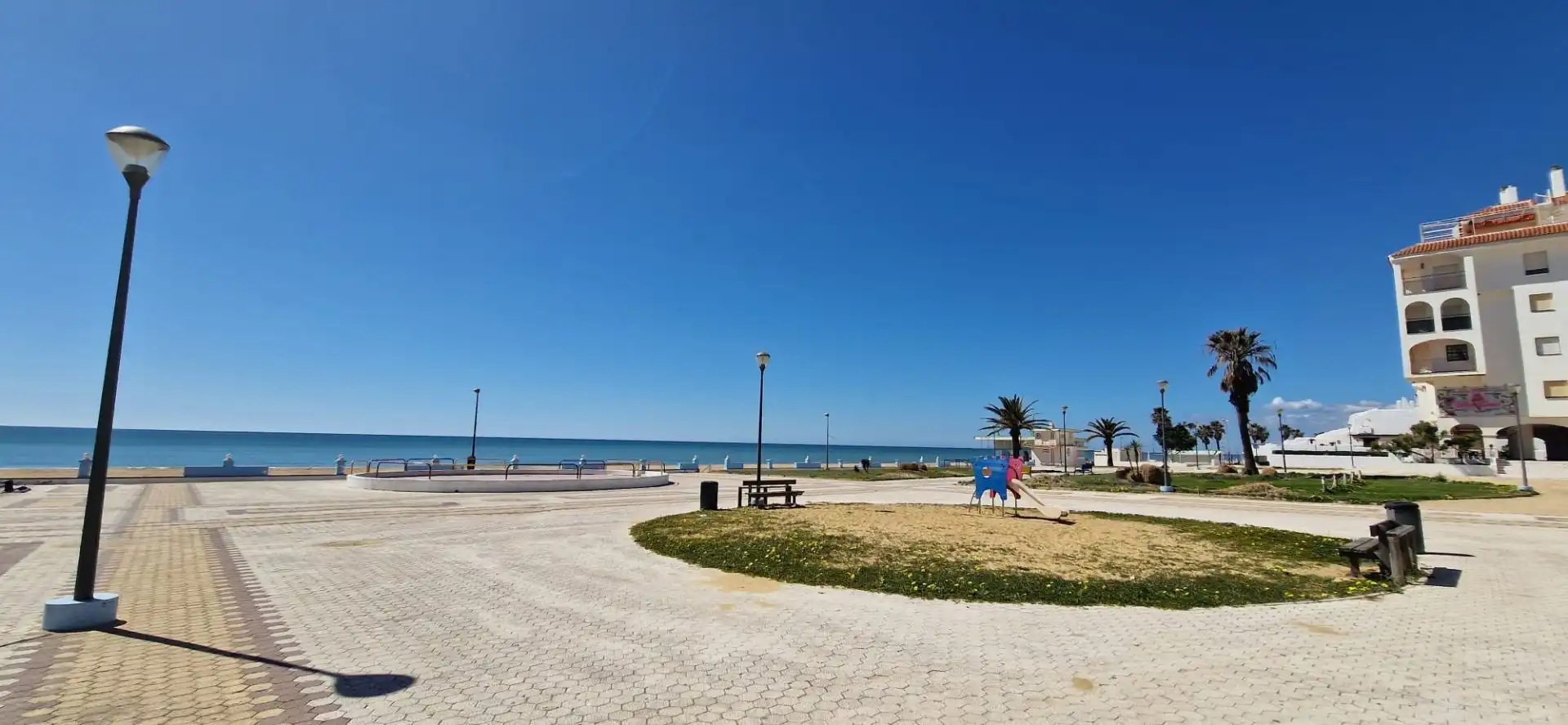 Vista exterior de Piso en venta en Almonte con Calefacción, Terraza y Amueblado
