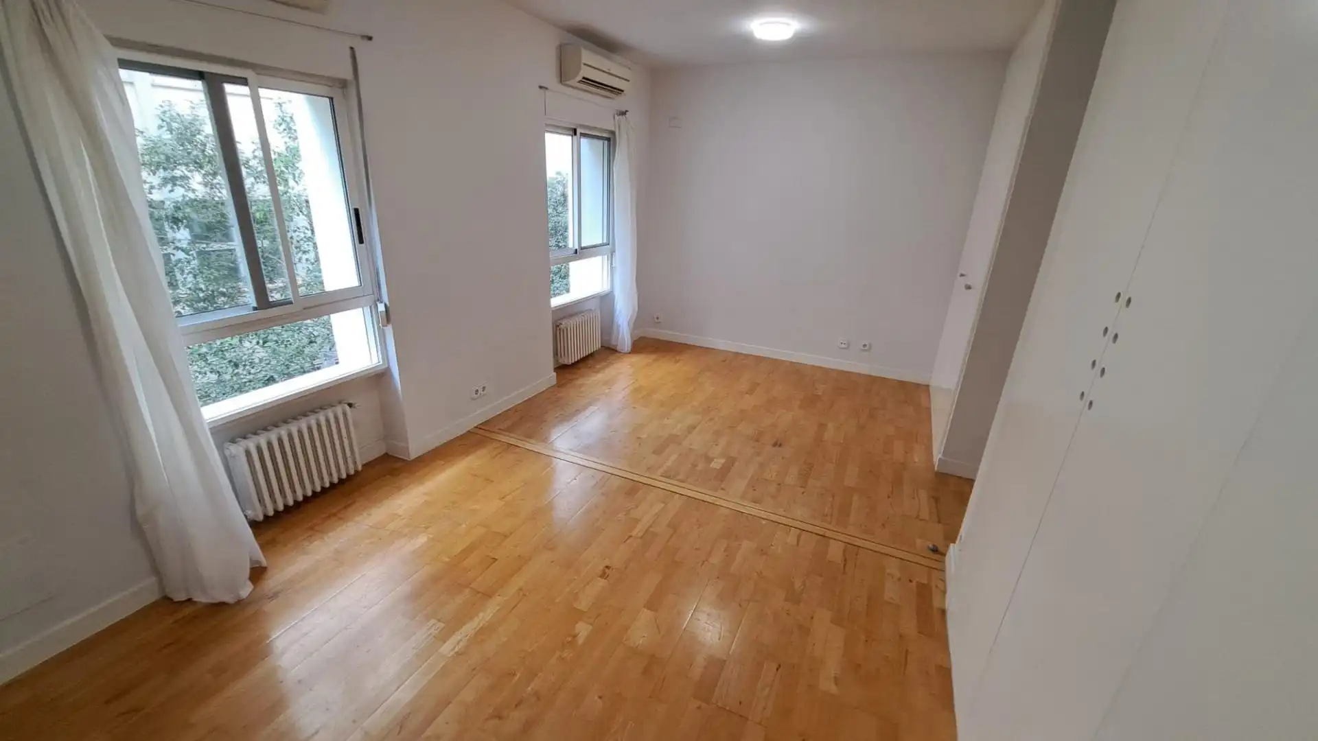 Habitación de Piso en venta en Valencia con Aire acondicionado, Calefacción y Jardín privado