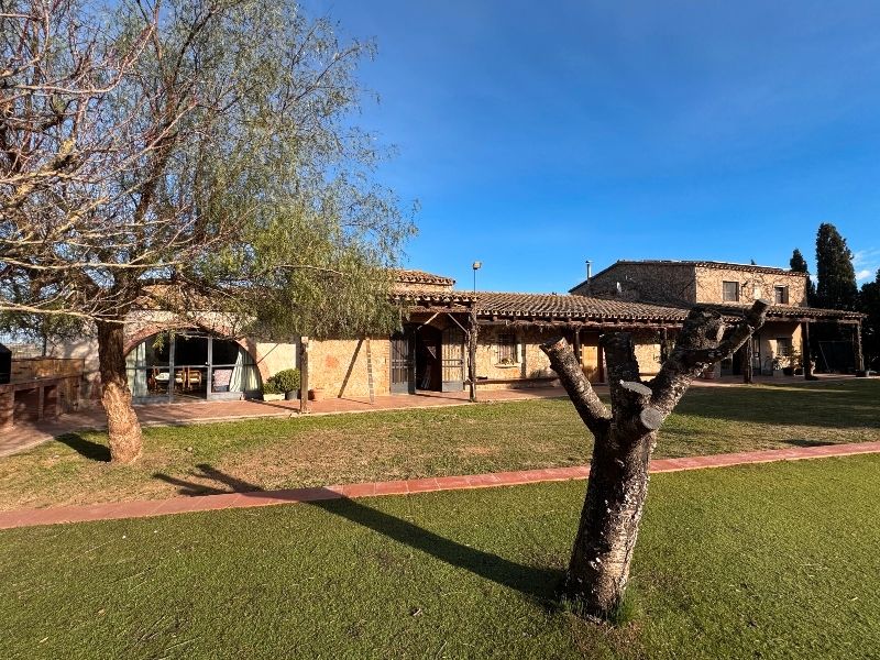 Exterior view of Country house for sale in Albons  with Private garden, Terrace and Storage room