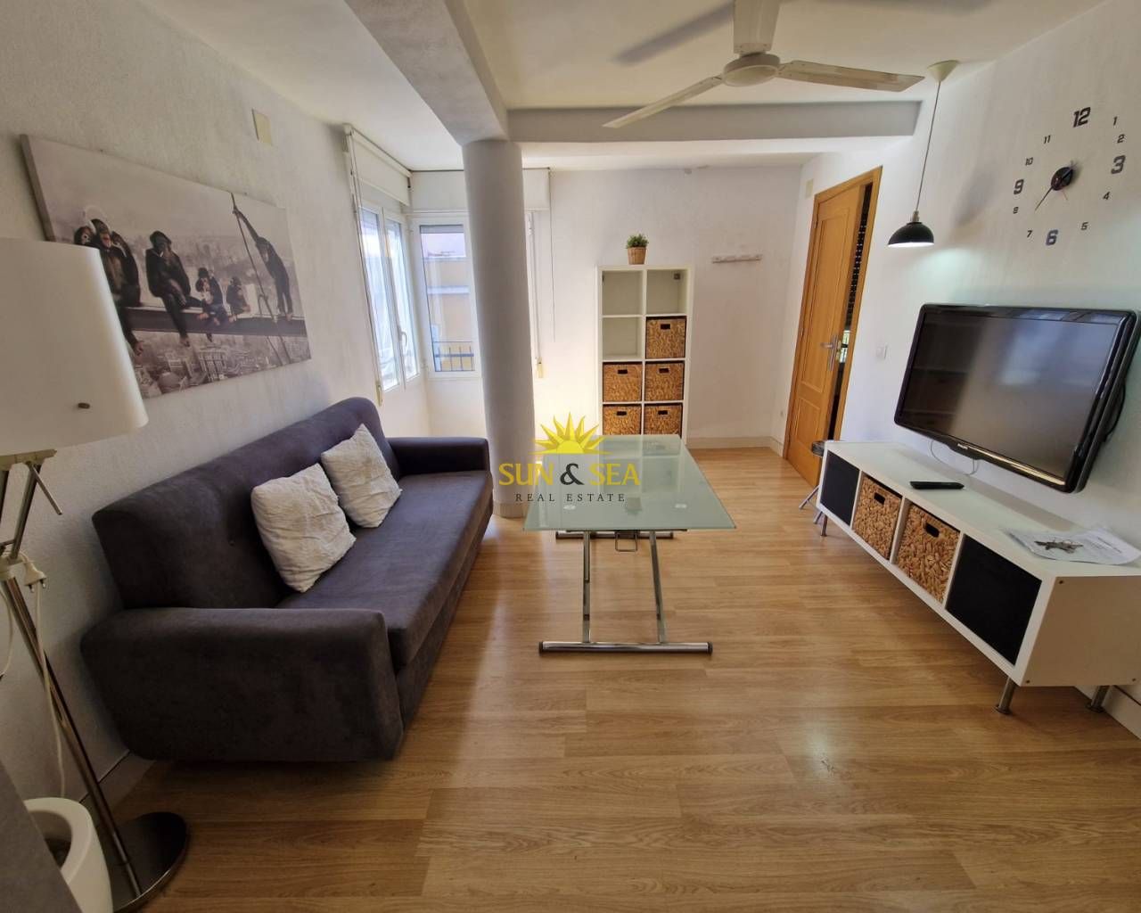 Sala d'estar de Apartament de lloguer en Elche / Elx amb Aire condicionat, Calefacció i Moblat