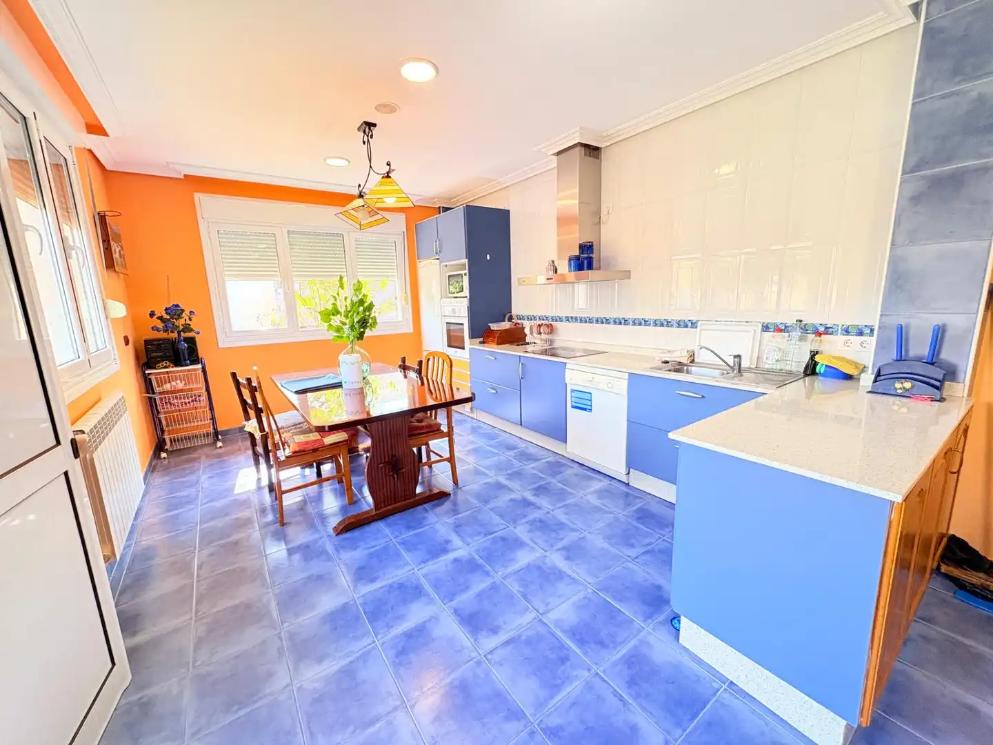 Cocina de Casa o chalet en venta en Ponferrada con Calefacción, Jardín privado y Terraza