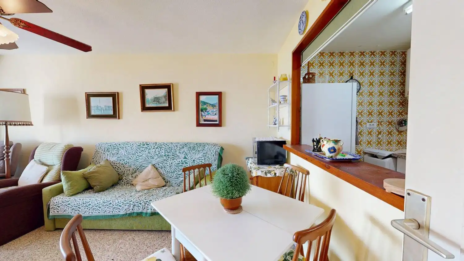 Wohnzimmer von Wohnung zum Verkauf in Alicante / Alacant mit Balkon