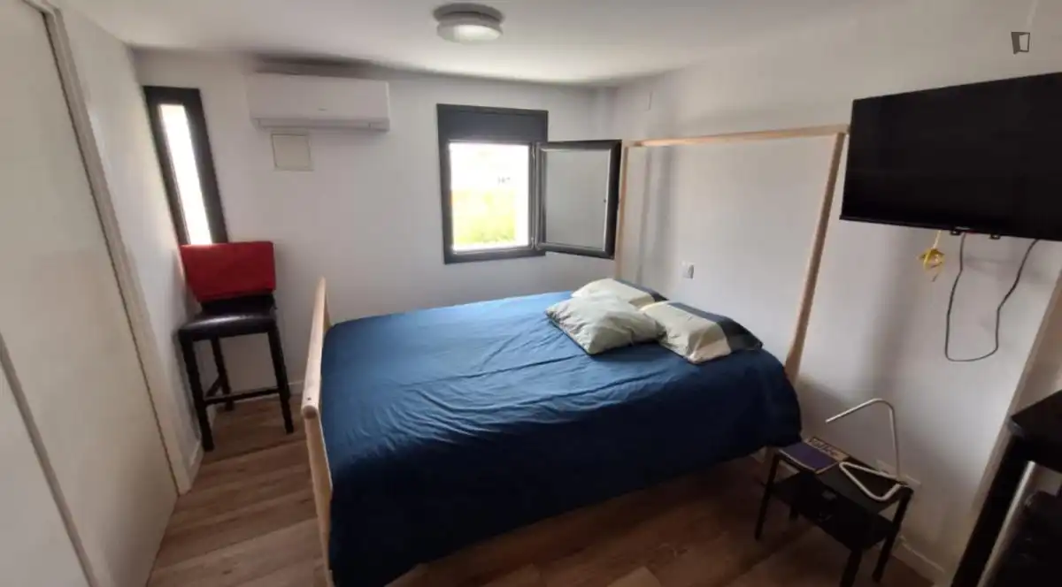 Bedroom of Study for rent in Barcelona  with Furnished, Washing machine and Microwave