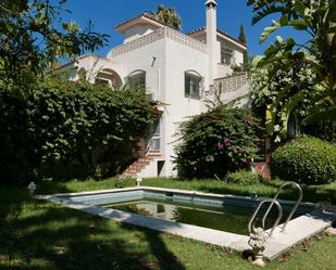 Jardí de Casa o xalet en venda en Marbella amb Aire condicionat, Jardí privat i Traster