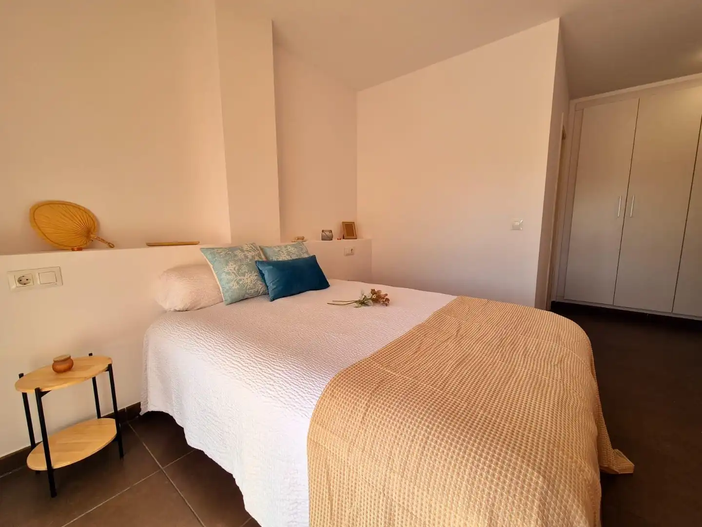 Habitación de Casa adosada en venta en Algeciras con Terraza y Balcón