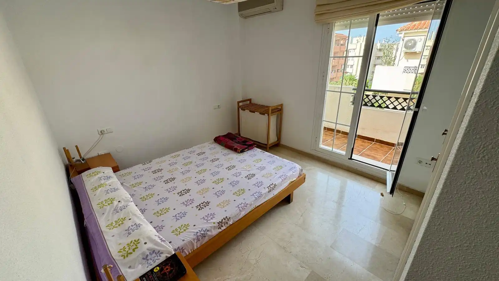 Habitación de Ático en venta en Benalmádena con Aire acondicionado, Terraza y Piscina comunitaria