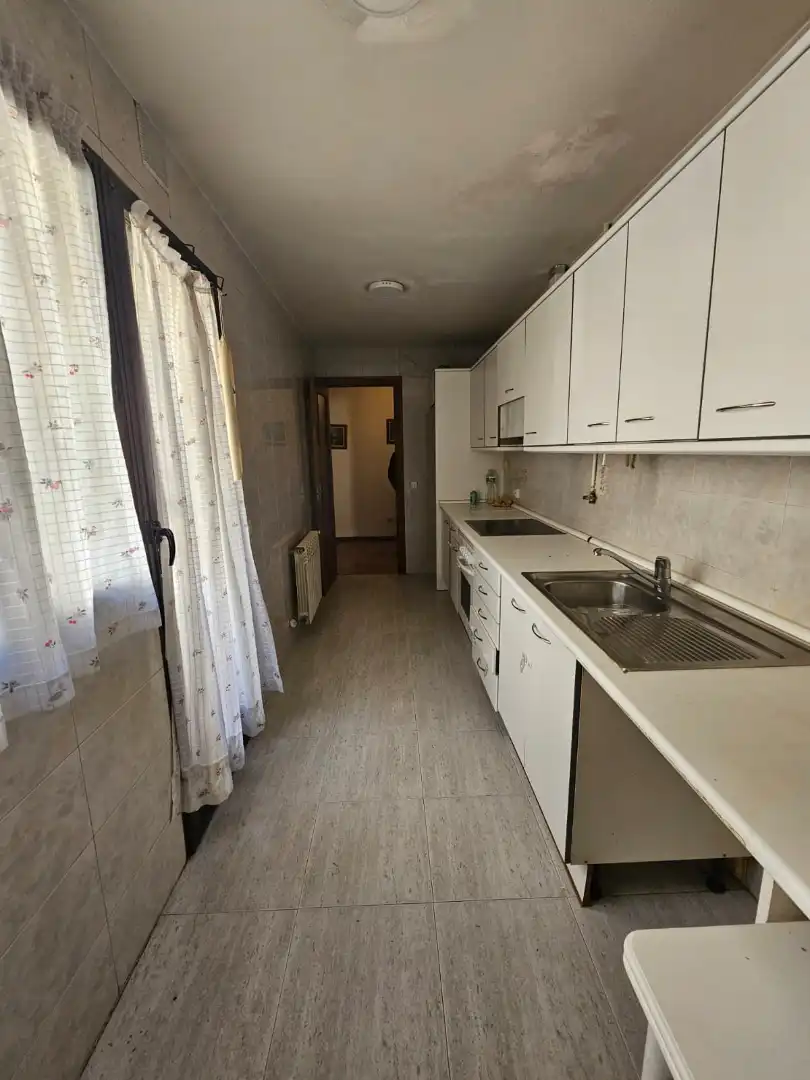 Kitchen of Flat for sale in Fuenlabrada  with Air Conditioner, Heating and Parquet flooring