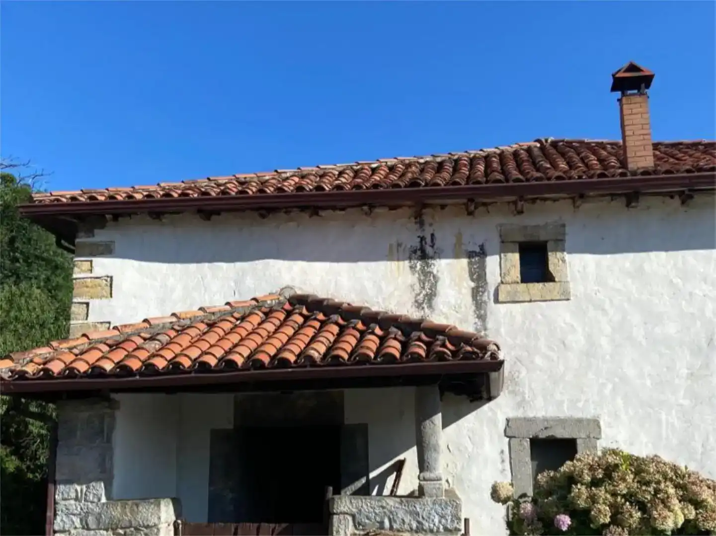 Vista exterior de Pis en venda en Soba amb Moblat i Balcó