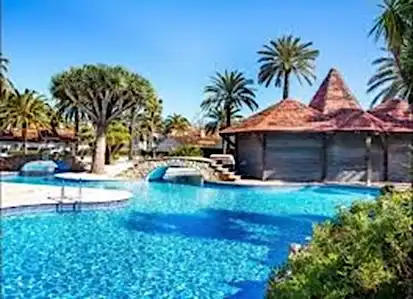 Piscina de Casa adosada de lloguer en Dénia amb Aire condicionat, Calefacció i Moblat