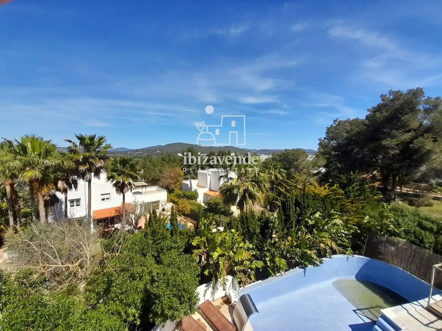Vista exterior de Casa o xalet en venda en Santa Eulària des Riu amb Aire condicionat, Calefacció i Piscina