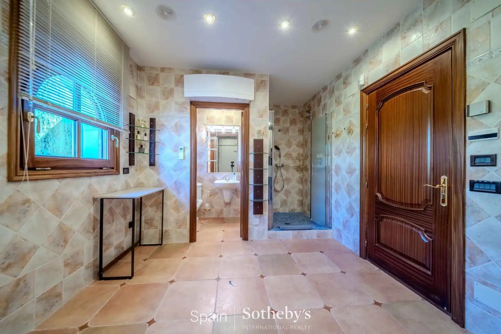 Bathroom of Houses for sale in Empuriabrava  with Air Conditioner, Heating and Private garden
