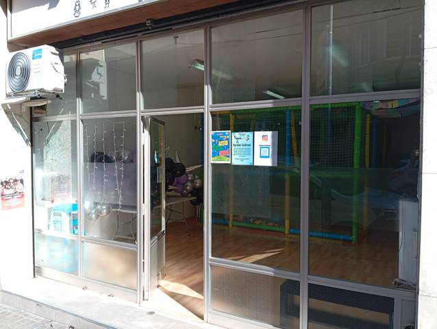 Local comercial en Alquiler en Carrer de la Bòbila en El Poble Sec - Parc de Montjuïc