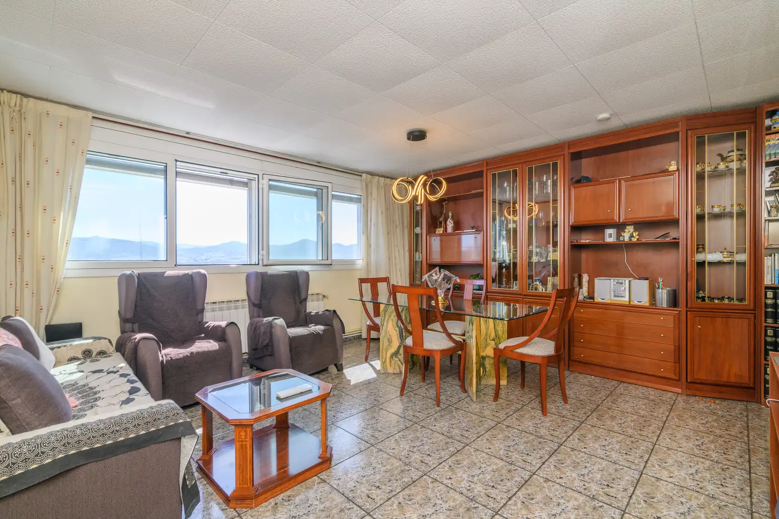 Living room of Flat for sale in Cornellà de Llobregat  with Air Conditioner, Heating and Storage room