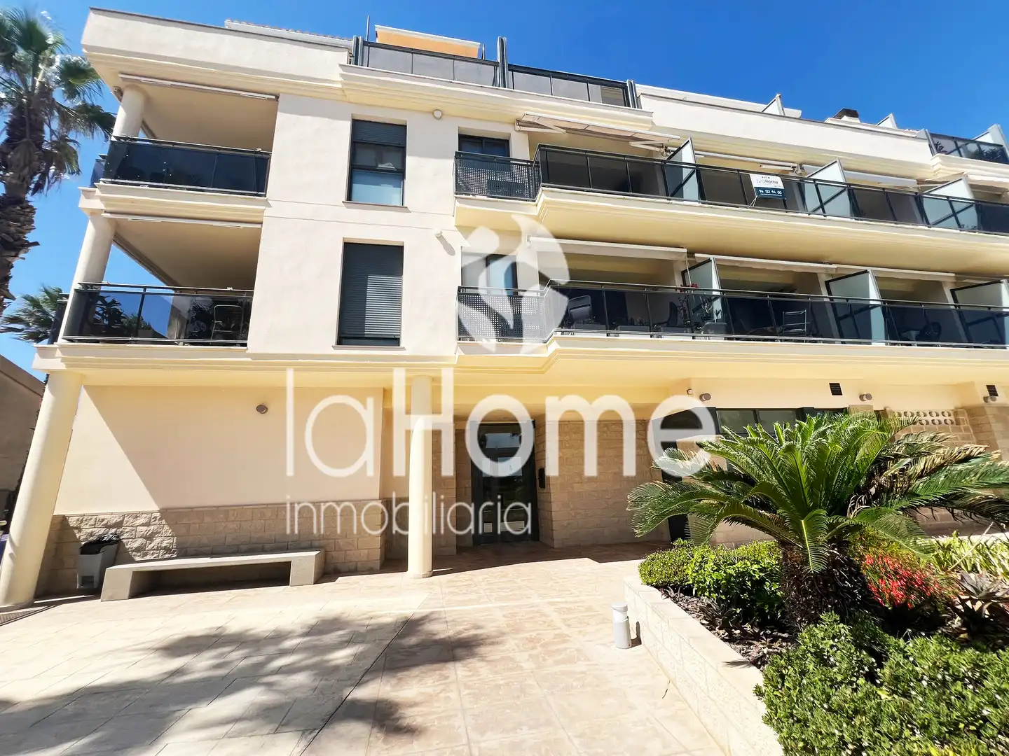 Vista exterior de Piso en venta en Valencia con Aire acondicionado, Terraza y Balcón